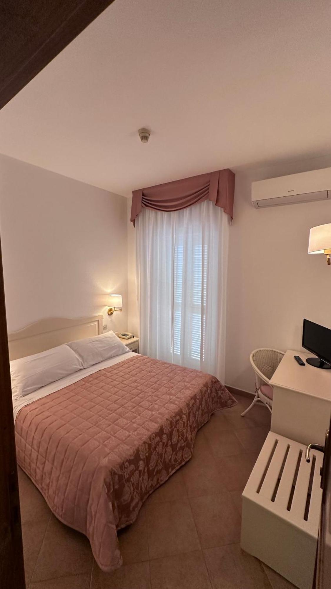 Hotel Terranova Olbia Kültér fotó